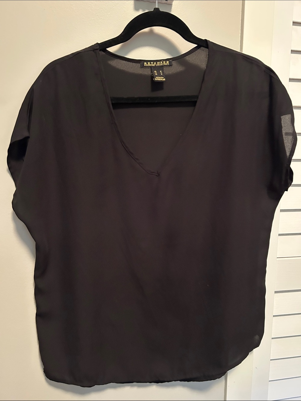 Ann Taylor Black V-Neck Short Sleeve Sheer Blouse